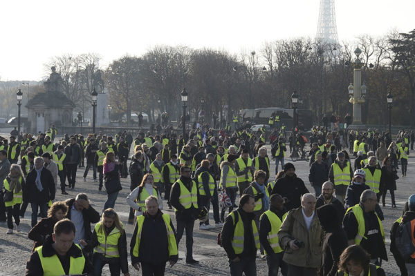 Los «chalecos amarillos» pierden fuelle pero no han desaparecido en Francia