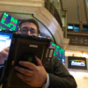 Wall Street rebota y abre con ganancias de 3,09% en el Dow Jones
