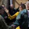 Trump realiza visita sorpresa a tropas estadounidenses en Irak