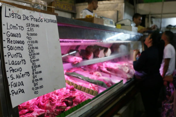 Bajo poder adquisitivo obliga a venezolanos a dejar de comer carne