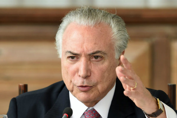 Juez ordena liberar a expresidente brasileño Michel Temer