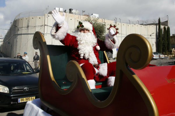 Peregrinos de todo el mundo se congregan en Belén para la Navidad