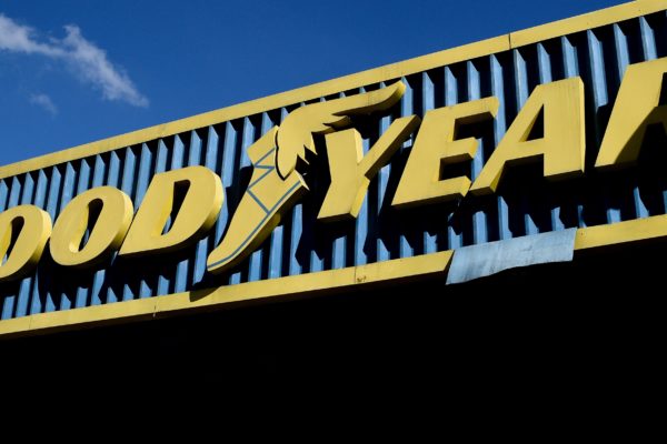 Goodyear estatizada prevé producir 30.000 cauchos mensuales este trimestre