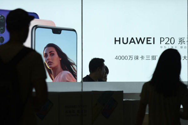 China exige explicación por detención de dirigente de Huawei en Canadá