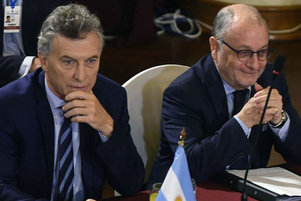 Macri denuncia «dictadura venezolana» y pide restitución de la democracia