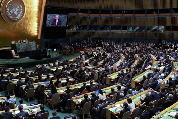 Jefe de la ONU llama a evitar la violencia en Venezuela