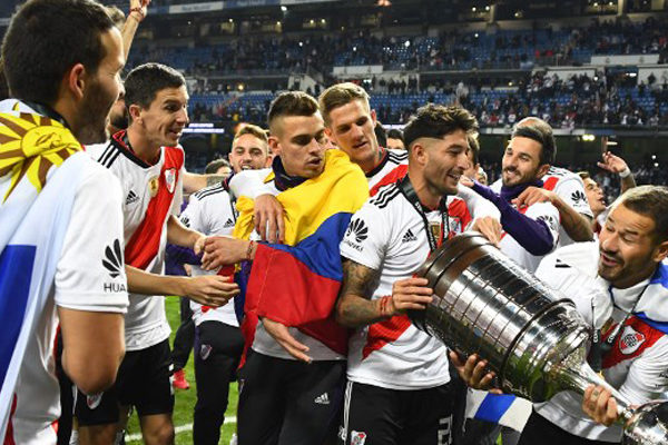 River, en su hora más gloriosa, alza la cuarta Libertadores