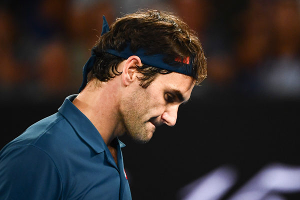 Federer pierde su corona en Australia al caer en octavos ante Tsitsipas