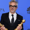 Alfonso Cuarón celebra dos Globos de Oro con Roma