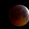 Cautivante eclipse total de Luna