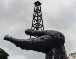De referente a casi irrelevante, la decadencia petrolera venezolana
