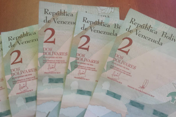 BCV inunda la economía con billetes que nadie acepta