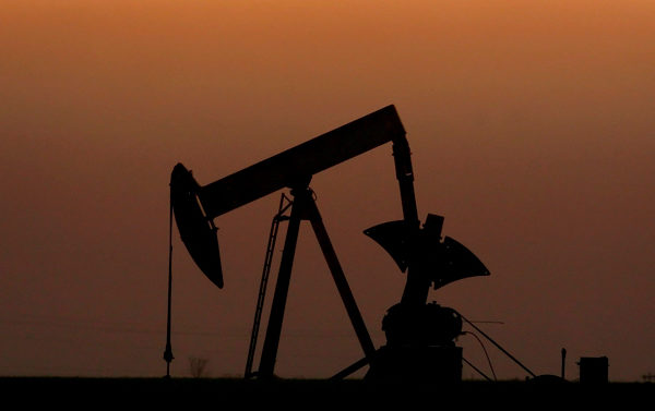El petróleo de Texas abre con una caída del 3,82 %, hasta 67,28 dólares