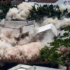 Derrumban el fortín de Pablo Escobar en Medellín con detonación controlada