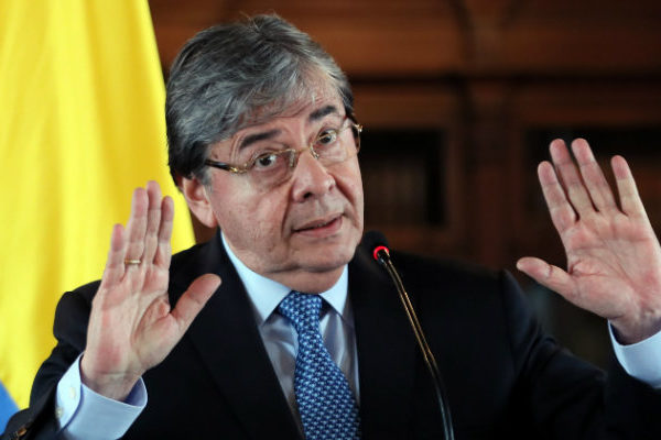 Canciller de Colombia dice que sin Maduro sería más fácil combatir a las FARC