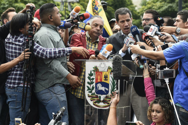 Guaidó convoca movilización a los cuarteles de Venezuela este 23 de febrero