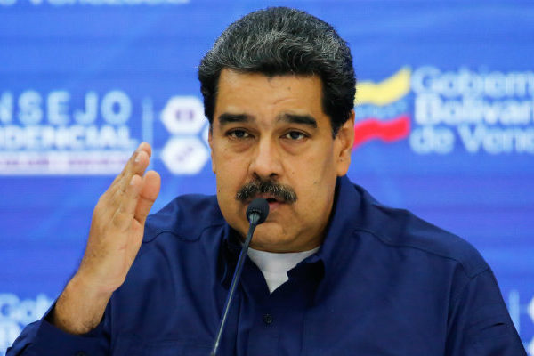 Maduro amenazó con mantener congelado el diálogo tras investigación judicial contra Guaidó