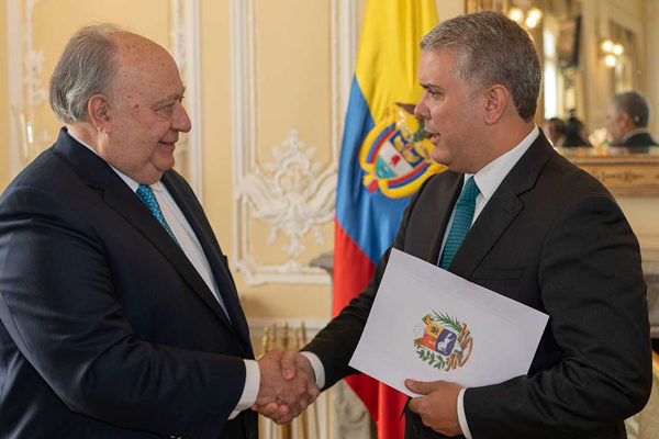 Duque recibe credenciales de embajadores de Irlanda, Dominicana y Venezuela