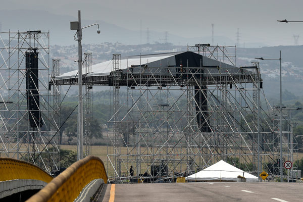 Concierto chavista y opositor, frente a frente en la frontera con Colombia