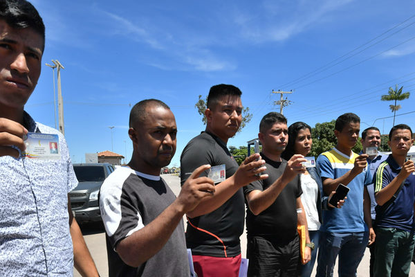 Otros tres sargentos y un policía venezolanos desertan hacia Brasil