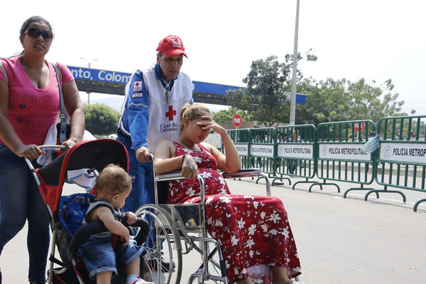 Venezolanos en Cúcuta cuentan las horas para la llegada de ayuda humanitaria