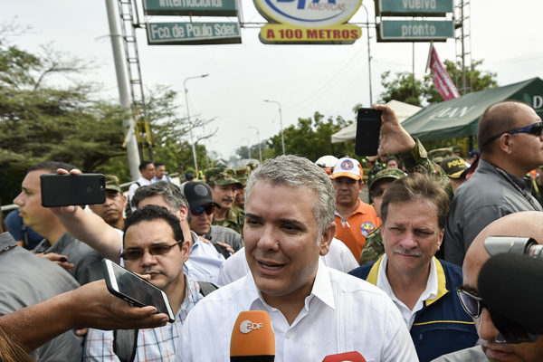 Desmienten campaña en redes: venezolanos regularizados no podrán votar en Colombia