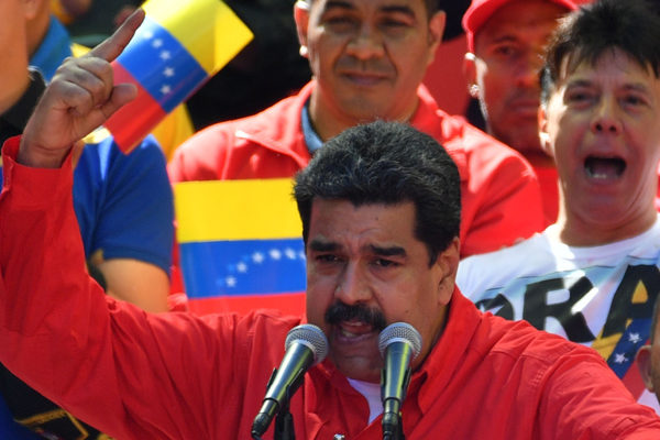 Maduro pidió a México y Uruguay retomar propuesta de diálogo
