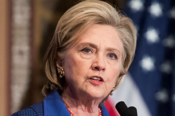 Hillary Clinton afirma que EEUU pasa por una verdadera crisis de democracia
