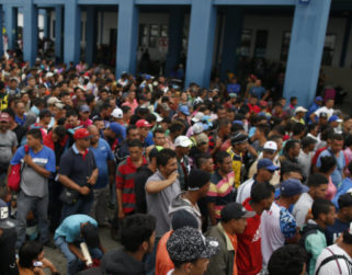 Perú exonera a niños, adultos mayores y embarazadas en riesgo de presentar pasaporte y visa