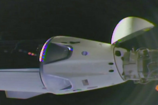 SpaceX lanza récord de satélites en un solo cohete y hasta cenizas humanas