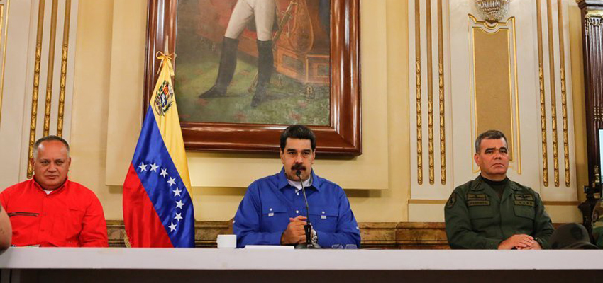 Maduro reconoce y autoriza contactos con EEUU para «regular el conflicto»