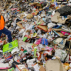 El cierre de los vertederos chinos provoca el caos en el reciclaje mundial