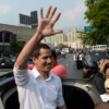 Guaidó insiste a militares que retiren apoyo a Maduro