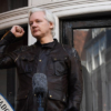 Assange enfrenta hasta cinco años de prisión por cargos en EEUU