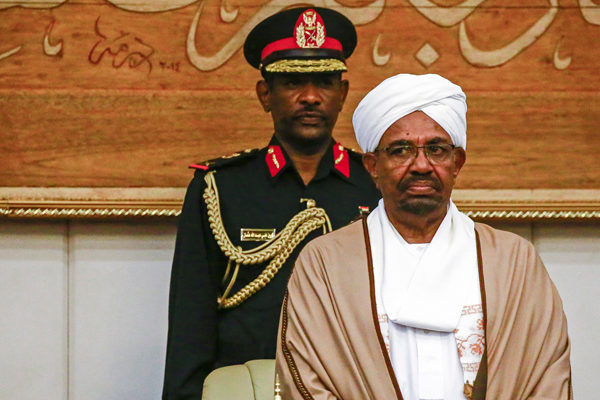 Junta militar de Sudán destituye al presidente