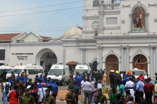 Pascua sangrienta en Sri Lanka con ocho explosiones y 160 muertos