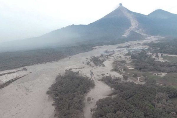 Volcán de Fuego de Guatemala registra hasta 20 explosiones por hora