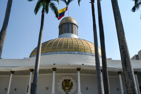 AN autorizó uso de 3,5 millones de dólares bajo control de Guaidó