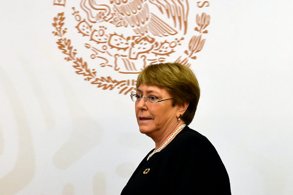 Bachelet: cada vez se reducen más espacios democráticos en Venezuela