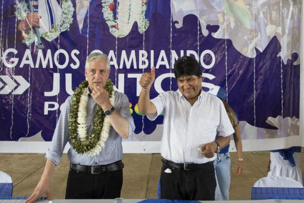 Morales inicia campaña electoral y pide cinco años para lograr la liberación