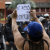 Opositores marchan hacia cuarteles para pedir que cese apoyo militar a Maduro