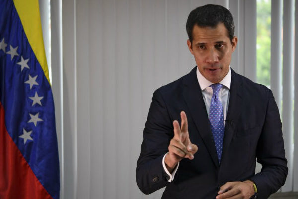 Guaidó: Destitución de Calderón Berti es una estrategia de comunicación