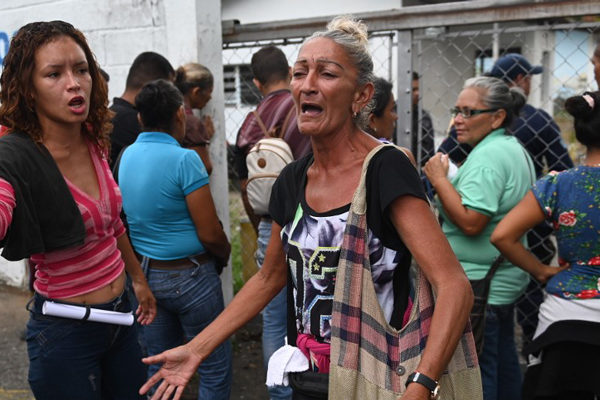 Dolor y rabia tras la muerte de 29 presos en Acarigua