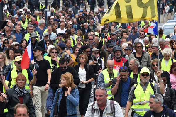 El núcleo duro de los chalecos amarillos manifiesta en Francia