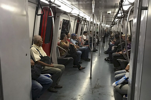 Metros de Caracas y Los Teques se encuentran operativos