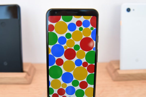 Google saca modelos más sencillos del teléfono Pixel a mitad de precio