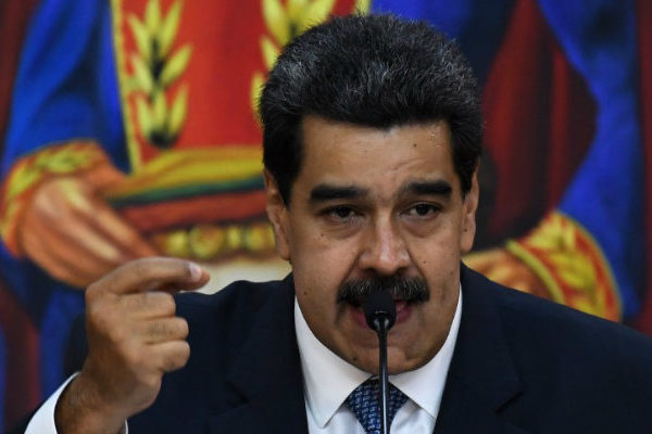 Maduro dice que explosión en refinería de Amuay fue por ataque terrorista