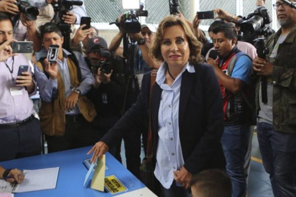 Ex primera dama Sandra Torres gana en Guatemala pero irá a segunda vuelta