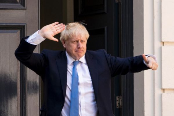 Boris Johnson fue transferido a cuidados intensivos por coronavirus