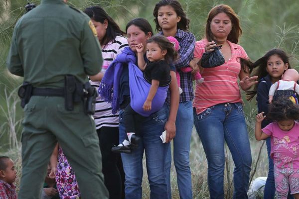 Juez de EEUU bloqueó la prohibición de Trump sobre el asilo en la frontera con México